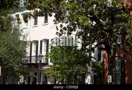 Reihenhäuser in historischen Savannah Georgia USA Stockfoto