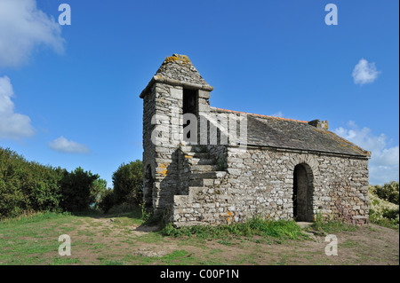 Alten Zollhauses entlang der Küste der Bretagne in der Nähe von Le Verger, Pointe des Daules, Cancale, Ille et Vilaine, Bretagne, Frankreich Stockfoto