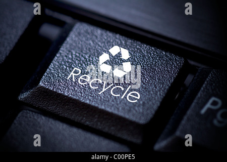 Computer-Tastatur-Konzept Bild. Taste zu recyceln. Stockfoto