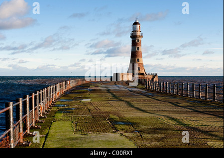 Roker Mole und Leuchtturm Stockfoto