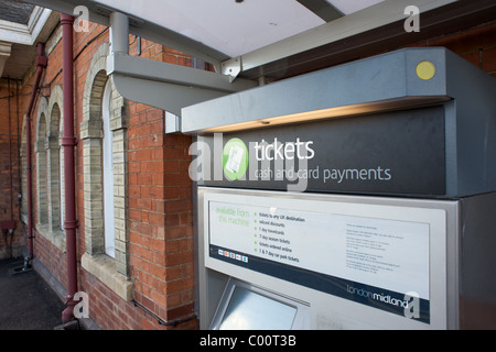 Fahrkartenautomat, Stratford-upon-Avon Bahnhof, Warwickshire, England, UK Stockfoto