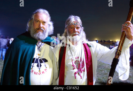 Druiden Sommersonnenwende Stonehenge Wiltshire UK Europa Stockfoto