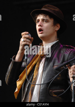 ** Datei Fotos ** * DOHERTY im Gefängnis britischen Rocker PETE DOHERTY, 14 Wochen im Gefängnis wegen Verstoßes gegen die Nutzungsbedingungen verurteilt wurde Stockfoto