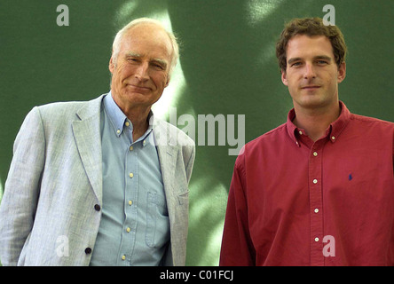 Dan Snow und Vater Peter Schnee Sender und Autor Dan Snow besucht Edinburgh Book Festival zur Förderung seines neuen Buches "die Stockfoto