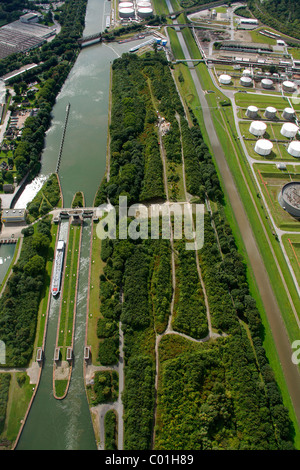 Luftaufnahme, Fluss, Rhein-Herne-Kanal, Emscherkunst.2010 Kunst-Projekt, Olaf Nicolai, Douglas Gordon, Mogwai Denkmal für, Emscher Stockfoto