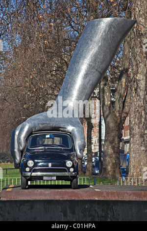 London Park Lane Lorenzo Quinn Vroom Vroom Februar 2011 Stockfoto