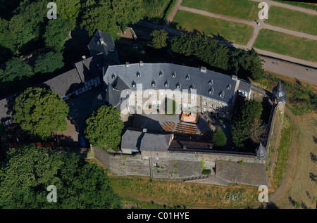 Luftbild, Motte, renovierten Schloss Hohenlimburg Schloss, Hagen, Ruhrgebiet und Umgebung, Nordrhein-Westfalen, Deutschland, Europa Stockfoto