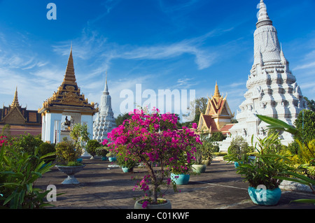 Reiterstandbild von König Norodom, Gärten der Königspalast, Phnom Penh, Kambodscha, Indochina, Südostasien, Asien Stockfoto