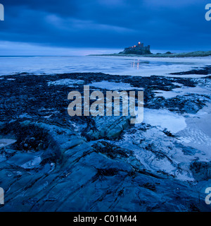 Morgendämmerung am Bamburgh Castle Stockfoto