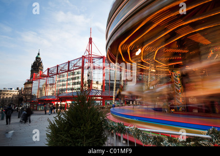 Merry Go round Karussell in Sheffield City Center South Yorkshire ENgland Stockfoto