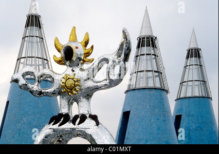 Fantasievolle Vogel Skulptur von Niki de Saint Phalle, Gründung Ausstellung der Bundeskunsthalle Bonn Stockfoto