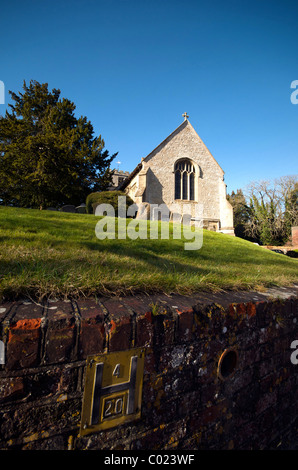 Letcombe Regis Pfarrkirche Wantage, Oxfordshire England UK Hydranten Zeichen Stockfoto