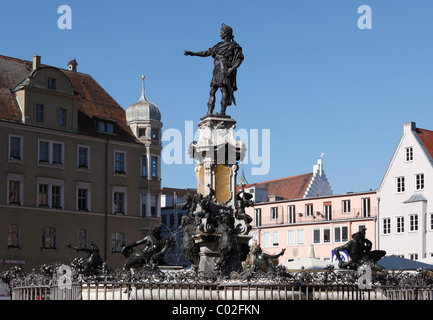 Augustusbrunnen Brunnen auf dem Rathausplatz, Augsburg, Schwaben, Bayern, Deutschland, Europa Stockfoto