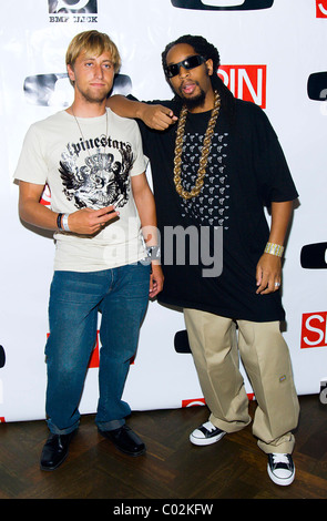 DJ Lil John und Gast Oakley Gastgeber Pre-VMA Party, statt im Körper Englisch Nightclub im Hard Rock Hotel & Casino Las Vegas Stockfoto