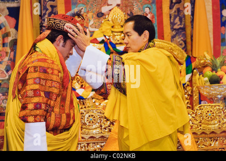 Krönung des Drachenkönigs Jigme Khesar Namgyel Wangchuck, geboren 21. Februar 1980, König von Bhutan seit 9. Dezember 2006 Stockfoto