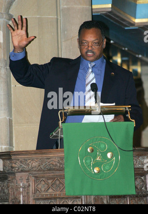 Bürgerrechtler Reverend Jesse Jackson liefert eine öffentliche Adresse in Bradford Kathedrale, West Yorkshire, England am 26. Stockfoto