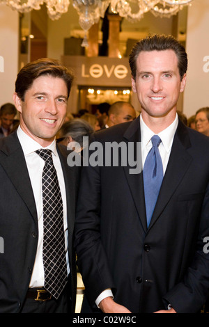 Frederic de Narp (CAEO Cartier), Gavin Newsom (SF Bürgermeister), Eröffnung des neuen Cartier Juweliere shop San Francisco, Kalifornien- Stockfoto