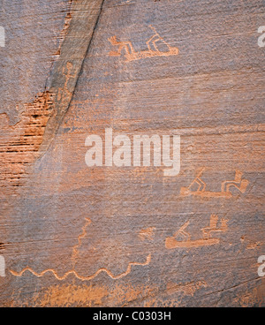 Ca. 1500 Jahre alte Felszeichnungen der Ureinwohner Amerikas, Monument Valley, Arizona, USA, Amerika Stockfoto