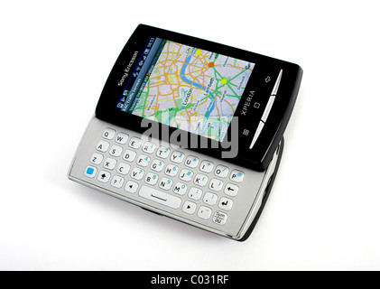 Sony Ericsson Xperia Mini Pro Handy auf einem weißen Hintergrund als einen Ausschnitt der Produkt-Marken-Image mit dem Navi Stockfoto