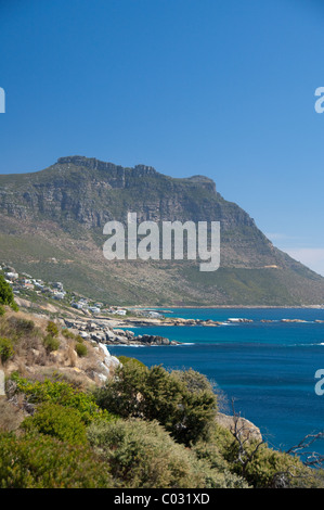 Südafrika, Cape Town. Blick auf die zwischen Hout Bay und Camps Bay Küste. Stockfoto