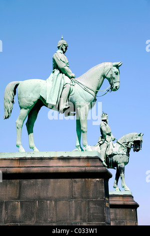 Reiterstatuen von Kaiser Friedrich Wilhelm i. Barbarossa und Kaiser Wilhelm der große, Kaiserpfalz, Goslar, Harz Stockfoto