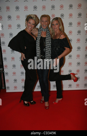 Claudia Effenberg, Giulia Siegel, Maja Prinzessin von Hohenzollern Promoting TV show "Club der Ex-Frauen" im Hotel Le Royal Stockfoto