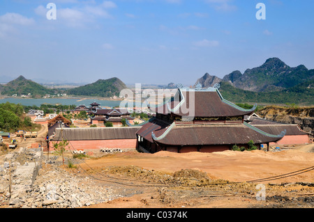 Baustelle die Chua Bai Dinh Pagode, derzeit eine Baustelle, zu einem der größten Pagoden im Südosten Stockfoto