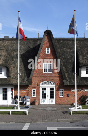 Kamp-Farbtöne, Tourist-Information, friesischen Haus mit Strohdach, Kampen, Insel Sylt, Nordfriesland, Schleswig-Holstein Stockfoto