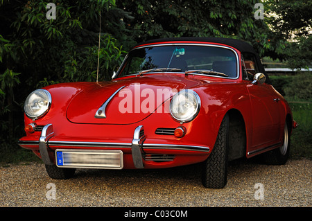 Oldtimer, Porsche 356 SC Cabriolet, gebaut 1964 / 65, 70 kW, 95 PS Stockfoto