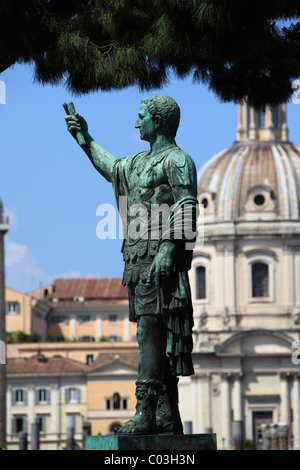 Denkmal der römische Imperator Caesar, Rom, Italien, Europa Stockfoto