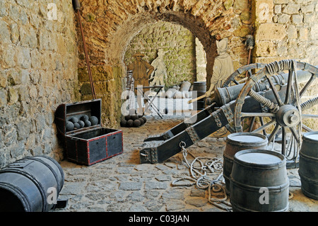 Kanonen, historische Krieg Items, Waffen, Stadt Wände, Muralla, Dalt Vila, historische Altstadt, UNESCO-Weltkulturerbe, Ibiza Stockfoto