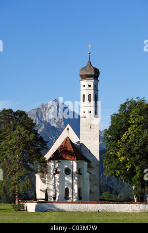 Kirche St. Coloman oder Colomanskirche, Schwangau, vor der Tannheimer Berge, Ostallgaeu, Allgäu, Schwaben, Bayern Stockfoto