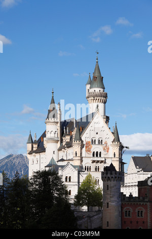 Blick von Osten, Schloss Neuschwanstein Castle, Ostallgaeu, Allgäu, Schwaben, Bayern, Deutschland, Europa Stockfoto