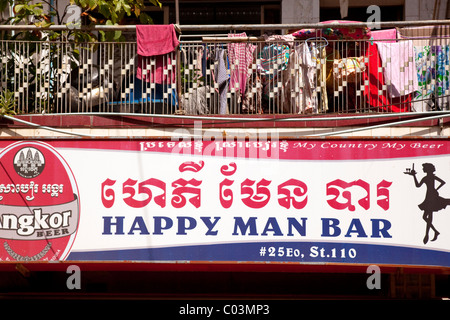 Happy Man Bar Zeichen, Phnom Penh, Kambodscha Stockfoto