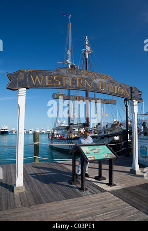 Western Union-Schoner am historischen Hafen von Key West und Hafen laufen, Key West, Florida, USA Stockfoto