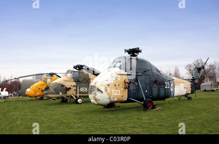 Stillgelegten RAF Rettungshubschrauber und Armee-Hubschrauber. Stockfoto