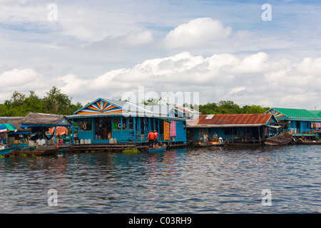 Schwimmende Dorf Chong Kneas, See Tonle Sap, in der Nähe von Siem Reap, Kambodscha, Indochina, Südostasien, Asien Stockfoto