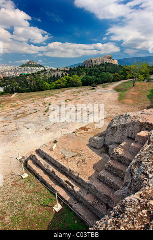 Die "Bema" oder "Vema" der Pnyx, wo Volksversammlungen im antiken Athen, Griechenland stattfanden. Stockfoto