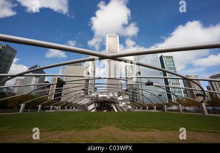 Jay Pritzker Pavilion im Chicagoer Millennium Park. Stockfoto