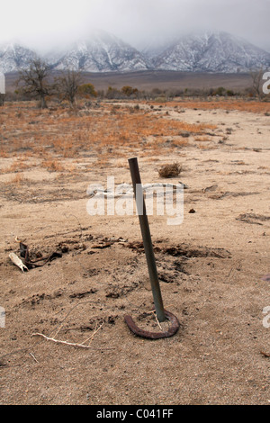 Hufeisen und Beteiligung an der Manzanar National Historic Site in Owens Valley, Kalifornien. Stockfoto
