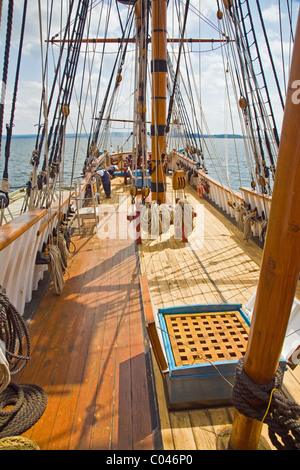 Ein Blick auf das Deck auf dem Segelschiff Hector, angedockt in Pictou, Nova Scotia, Kanada Stockfoto