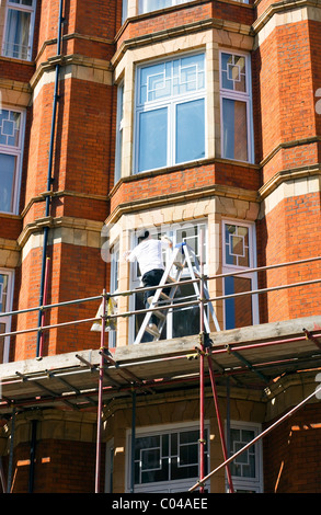 Ersatz-Fenster. Work In Progress. Bickenhall Villen, Bickenhall Street, London, England, Vereinigtes Königreich, Europa Stockfoto