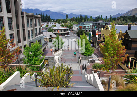 Stufen hinunter Shotover Street, Queenstown, Otago, Südinsel, Neuseeland Stockfoto