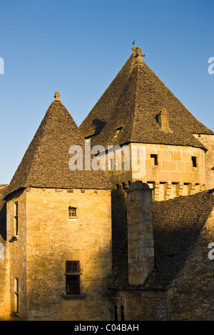 Traditionelle französische Architektur in St Genies in der Region Perigord, Frankreich Stockfoto
