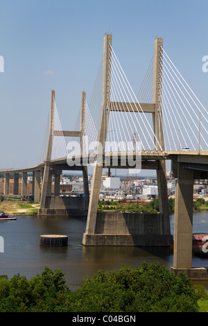 Cochrane-schlagen Brücke blieb ein Kabel Hängebrücke, Kreuze den Mobile River in Mobile, Alabama. Stockfoto