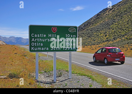 Entfernung zu unterzeichnen am State Highway 73, Region Canterbury, Südinsel, Neuseeland Stockfoto