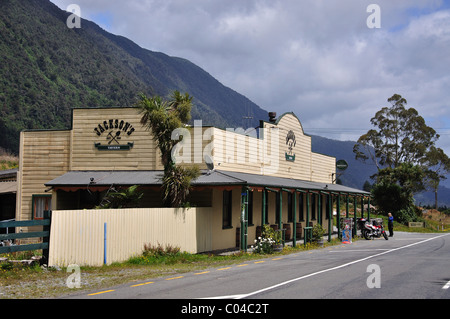 Historischen Jacksons Taverne, State Highway 73, Jacksons, Westland-Distrikt, Region West Coast, Südinsel, Neuseeland Stockfoto