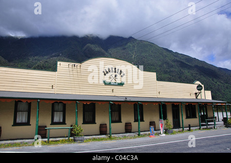 Historischen Jacksons Taverne, State Highway 73, Jacksons, Westland-Distrikt, Region West Coast, Südinsel, Neuseeland Stockfoto