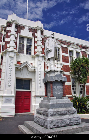 Der ehemalige Premierminister Richard John seddon House und Statue, Weld Street, Hokitika, Westland District, West Coast, South Island, Neuseeland Stockfoto