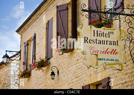 Hotel Restaurant Gardette Zeichen, Frankreich schöne Dorf von St. Amand de Coly, Dordogne in Aquitanien, Frankreich Stockfoto